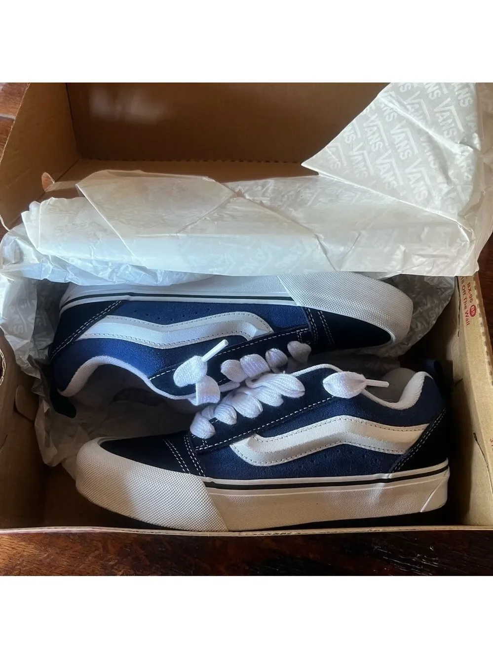 VANS NEW Unisex Knu Skool Shoe Size 7 or 5.5 #B1528A